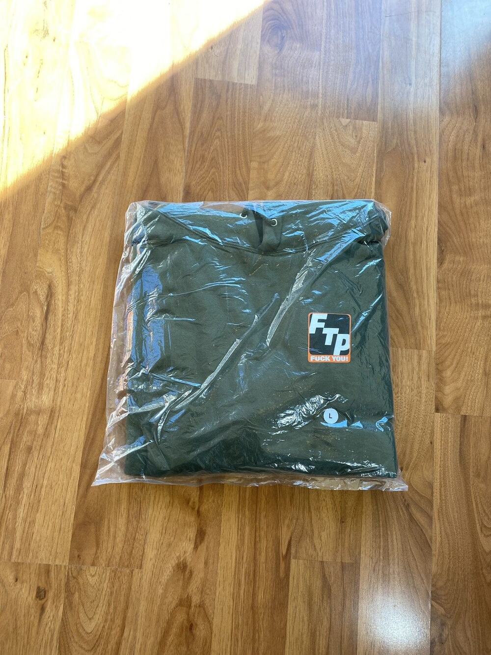 F*ck The Population Garage F*ck You Pullover olive green